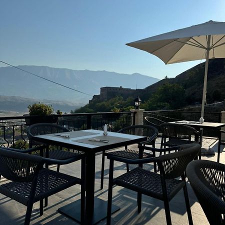 Hotel With Castle View Gjirokastër Esterno foto